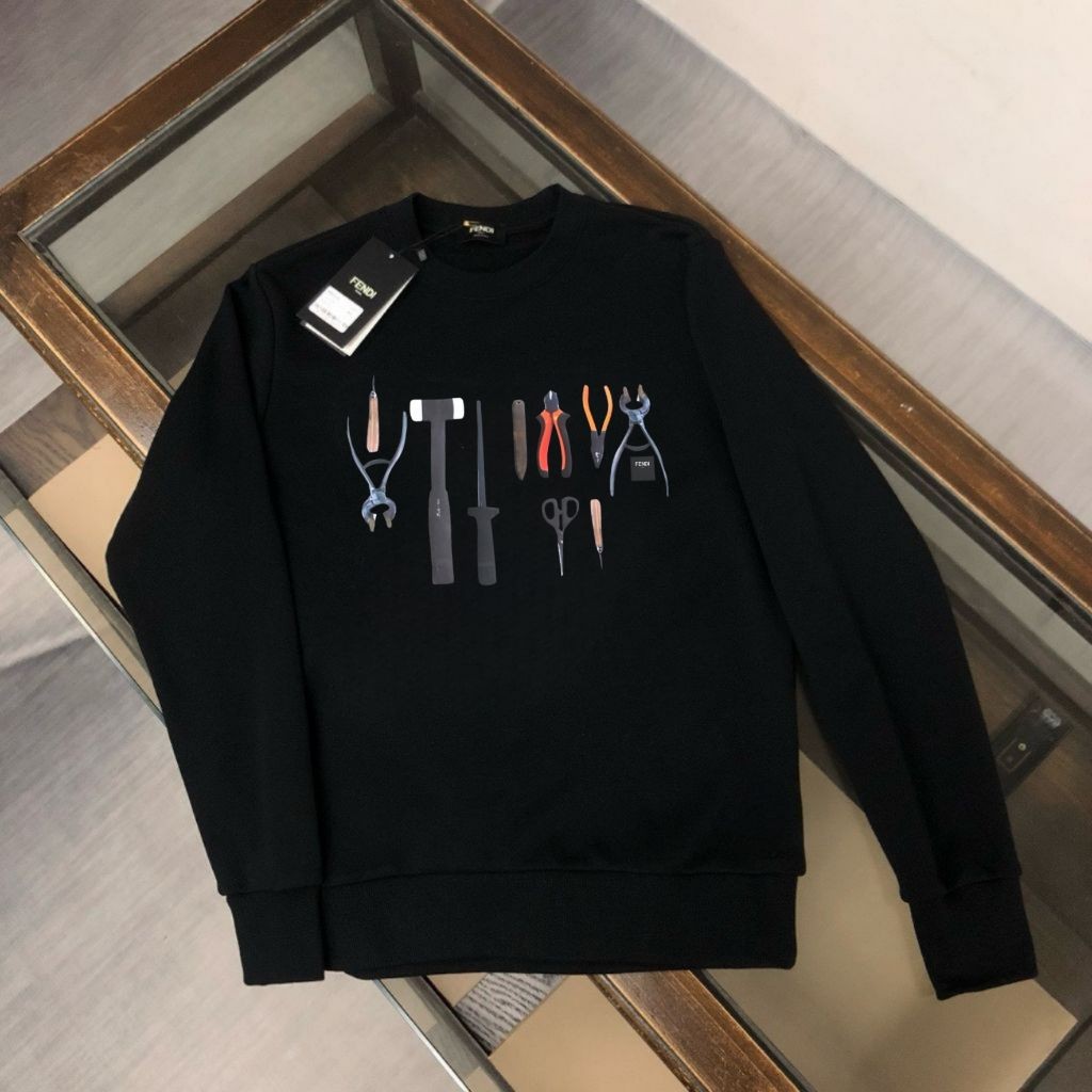 펜디 툴 맨투맨