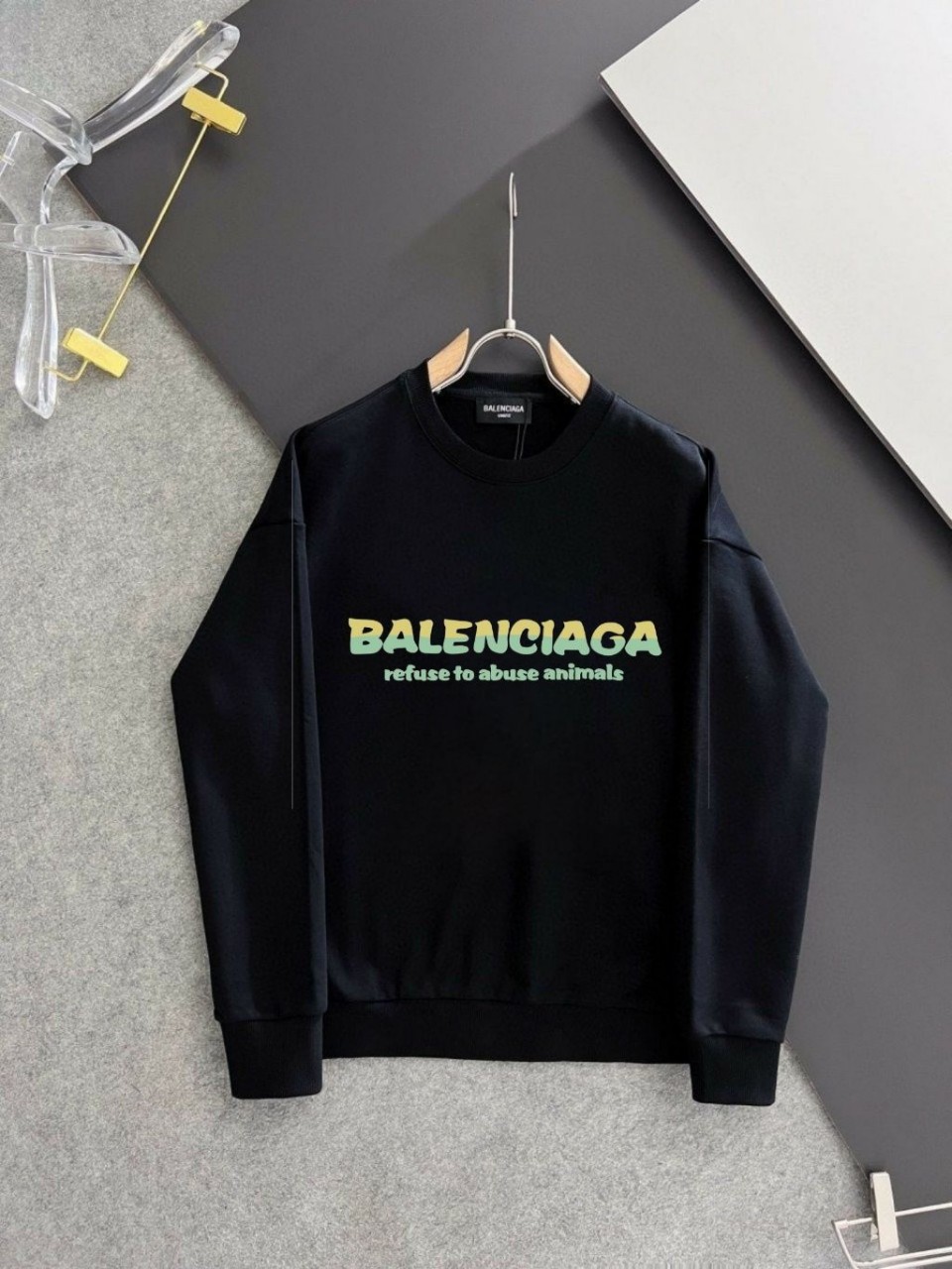 발렌시아가 물총 맨투맨