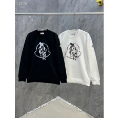 몽클레어 오프숄더 맨투맨