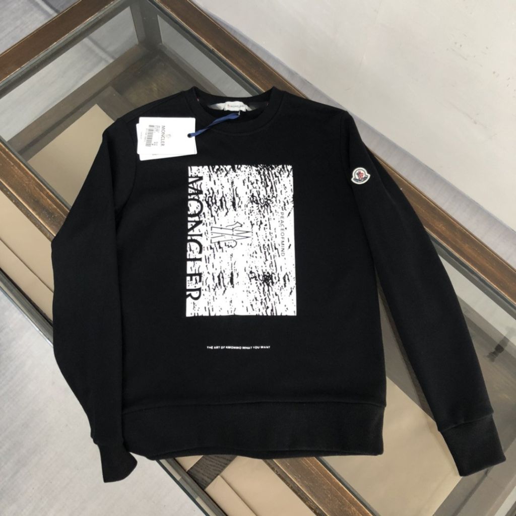 몽클레어 사각 아워레시 맨투맨