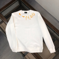 펜디 아이즈 넥스트 투더 레터 맨투맨