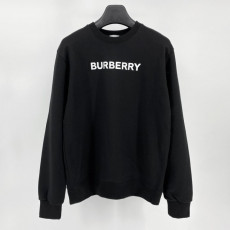 버버리 심플 베이직 로고 맨투맨