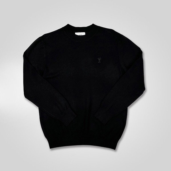 아미 드 꾀흐 까마이외 자수 크루넥 니트