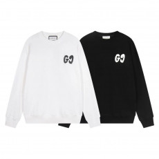 구찌 레인 G 스칼레톤 페인트 맨투맨