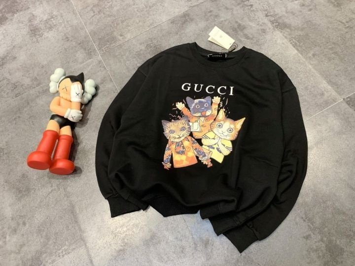 구찌 캣츠 인크레블 맨투맨