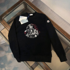 몽클레어 플라워 프린팅 맨투맨