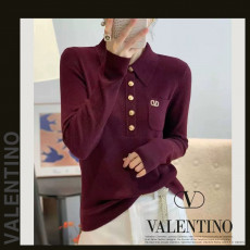 발렌티노 여성 25-861 로고 자수 카라 니트