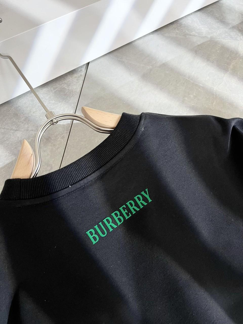 버버리 식물 기사 맨투맨