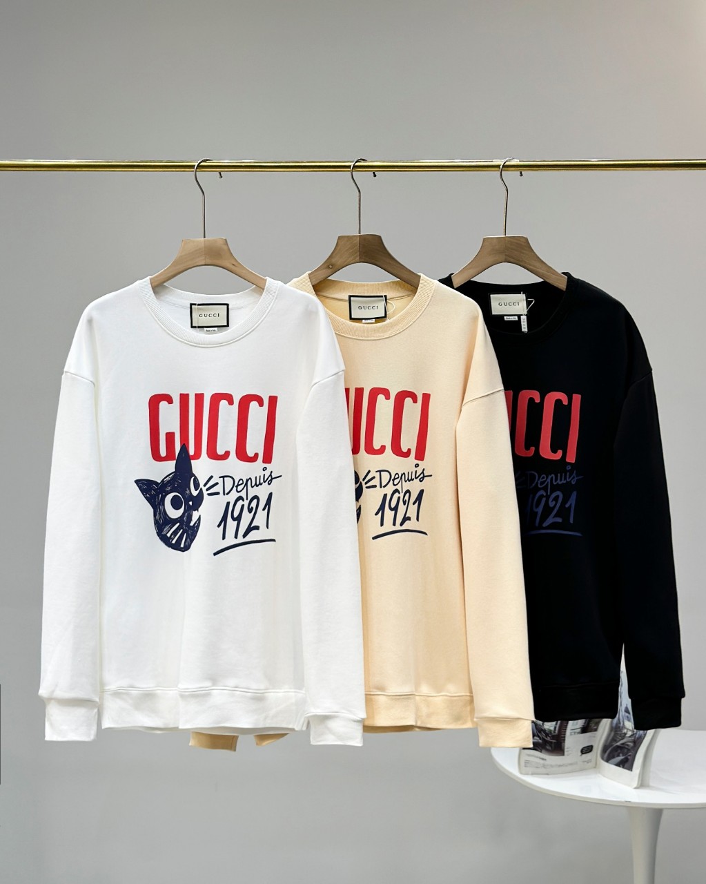 구찌 1921 빅로고 어썬트 고양이 맨투맨