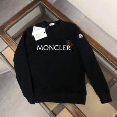 몽클레어 로고 프린트 크루넥 맨투맨