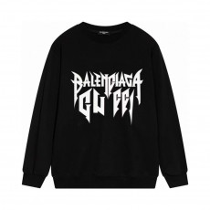 구찌 X 발렌시아가 콜라보 파리 아티스틱 폰트 맨투맨