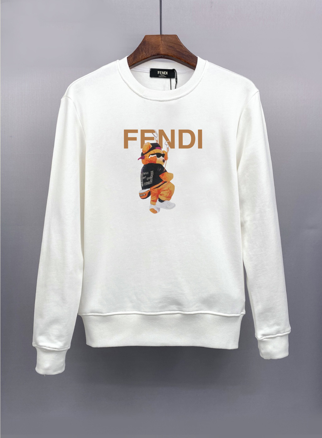 펜디 워킹하드 테디 맨투맨