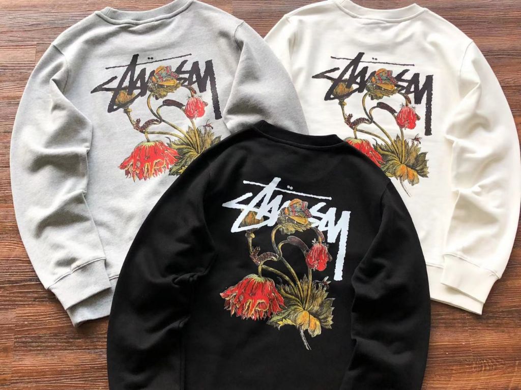 스투시 위더드 플라워 맨투맨