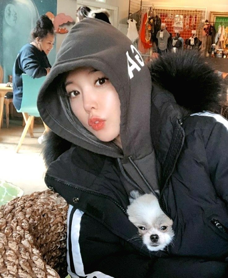 발렌시아가 네임 로고 후드티