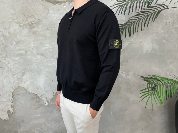 스톤아일랜드 지퍼 카라 니트