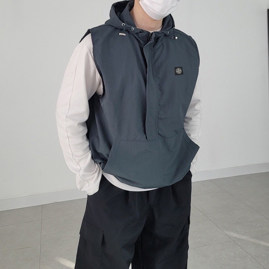 스톤아일랜드 로고 패치 후드 아노락 조끼