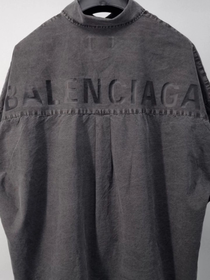 발렌시아가 피그먼트 긴팔 셔츠