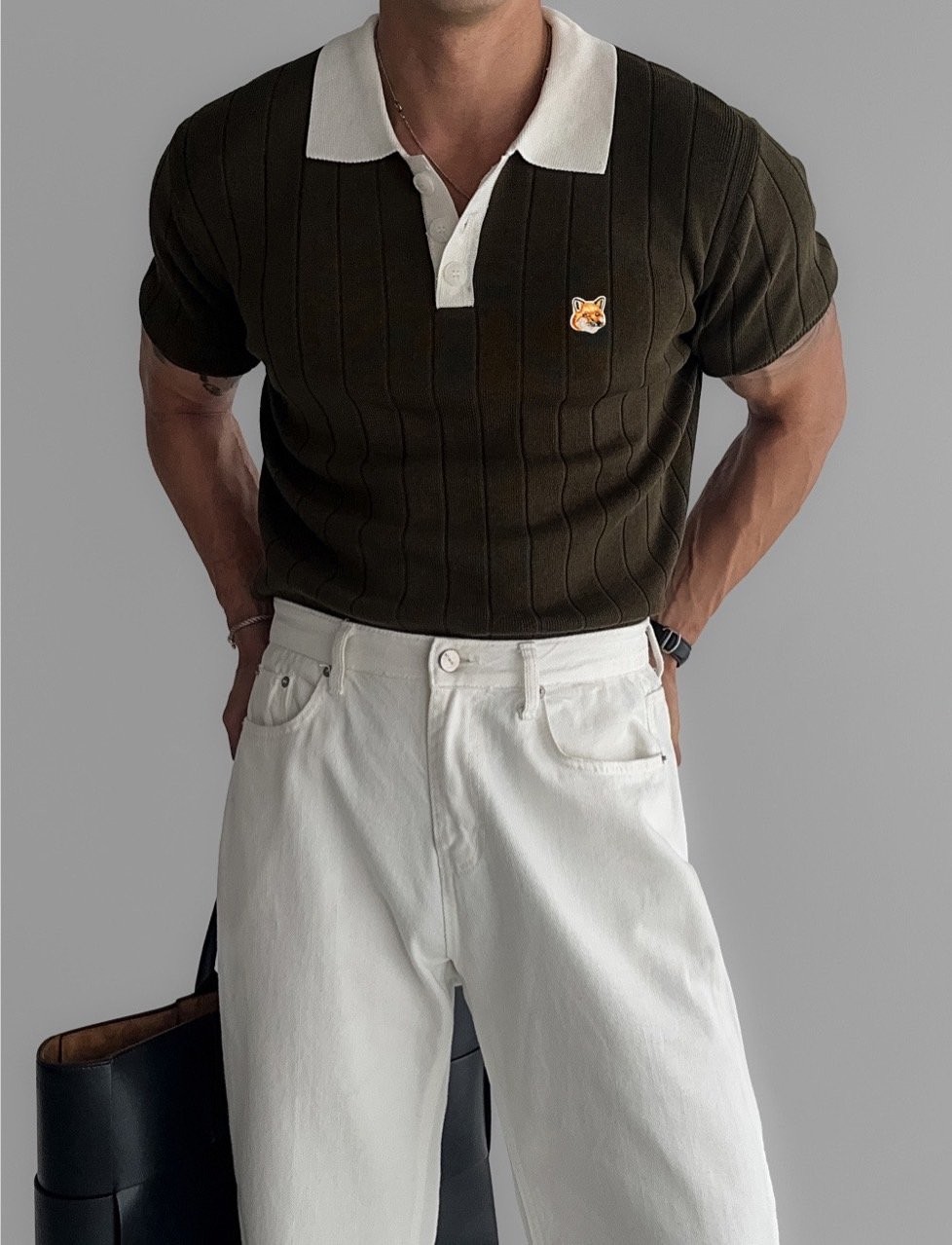 메종키츠네 폭스헤드 클레식 오픈 카라 반팔 니트