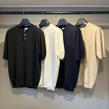 버버리 TB 모노그램 버튼넥 반팔 니트