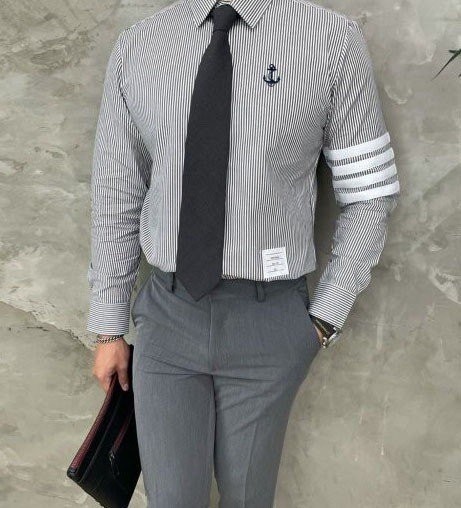 톰브라운 블랙 앵커 스트라이프 완장 셔츠