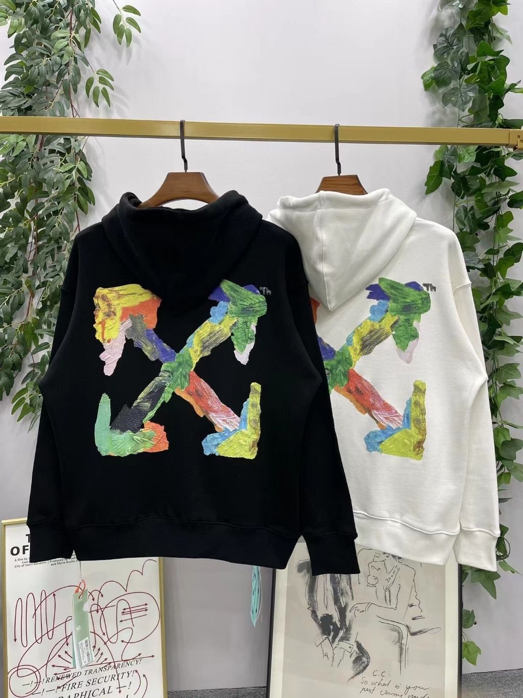 오프화이트 브러쉬 애로우 후드티