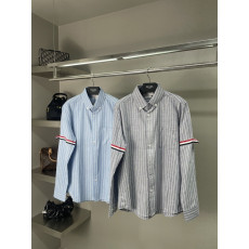 톰브라운 스트라이프 암밴드 셔츠