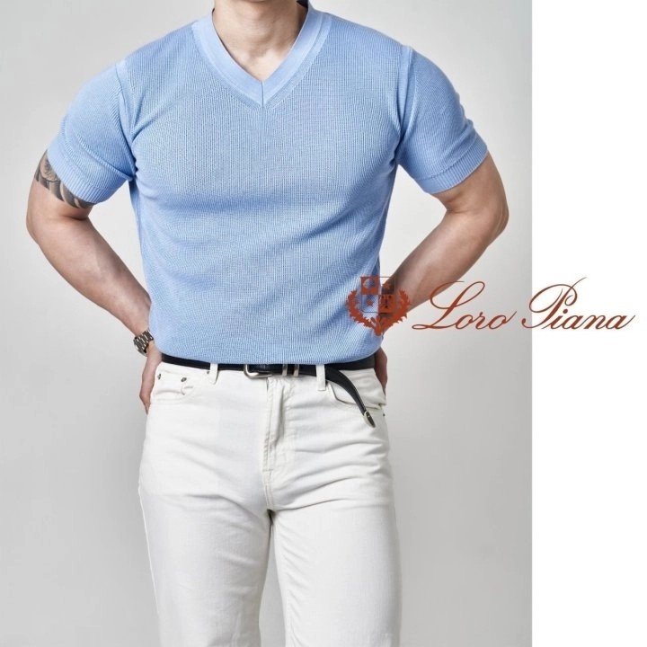 로로피아나 브이 반팔 니트