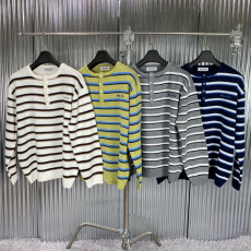 미우미우 헨리넥 니트