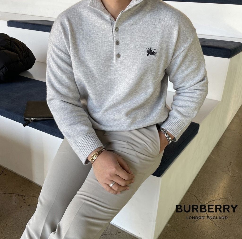 버버리 메리노울 헨리넥 니트