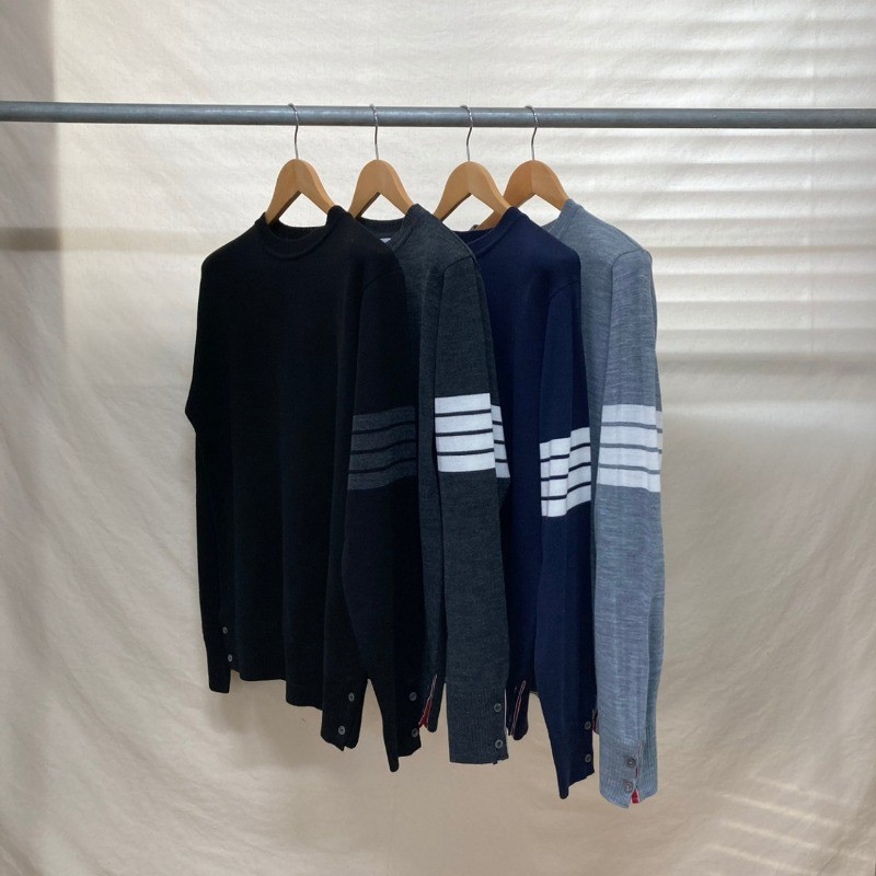 톰브라운 사선 완장 니트