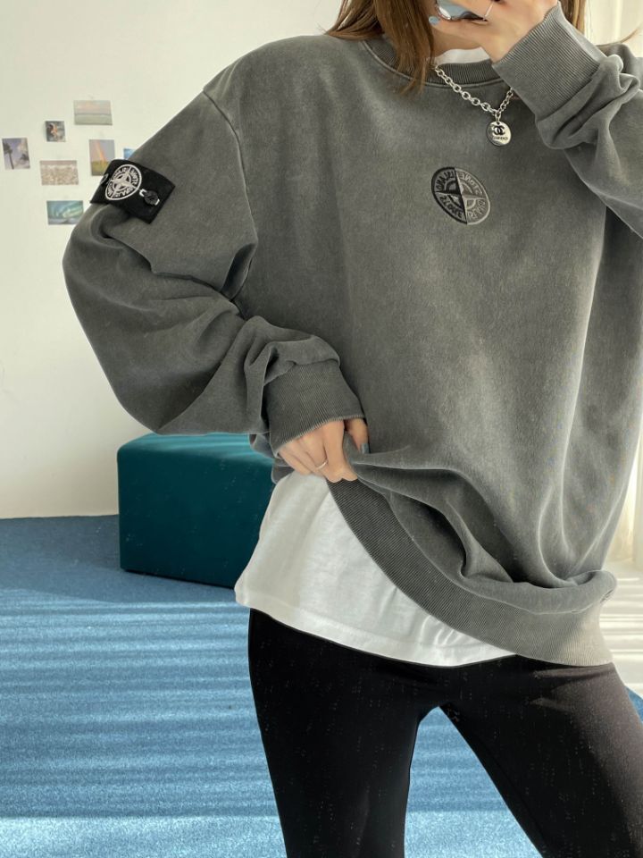 스톤아일랜드 피그먼트 자수 맨투맨