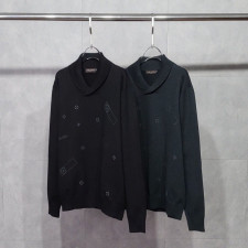 루이비통 멀티 모노 숄카라 울 니트