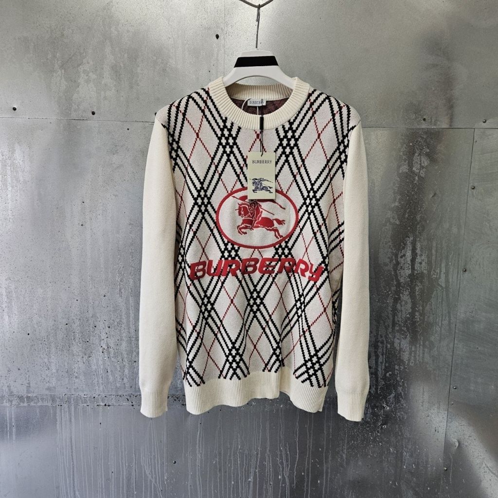 버버리 아가일 자카드 스웨터 니트