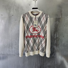 버버리 아가일 자카드 스웨터 니트