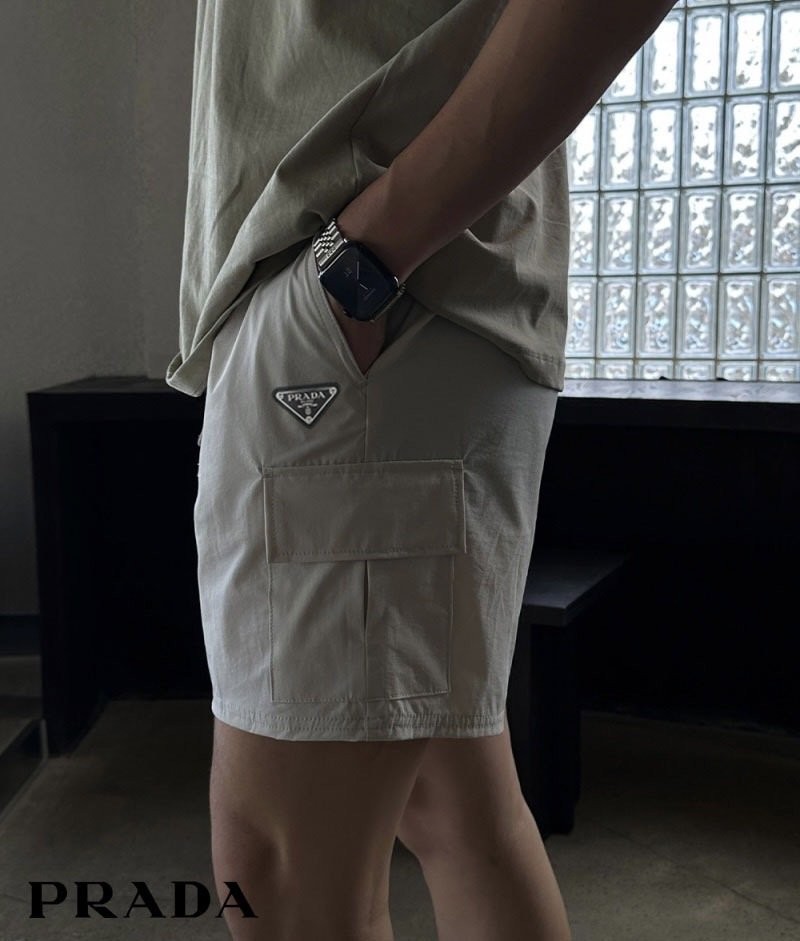 프라다 플레이트 스판 카고 하프 반바지