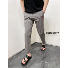 버버리 레드 기사 자수 로고 아이스 슬랙스 (바지)