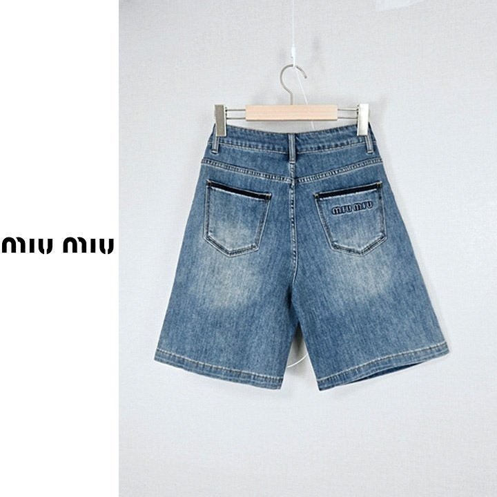 미우미우 여성 볼드 라인 청 반바지