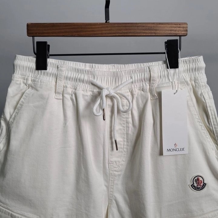 몽클레어 로고 와펜 화이트 밴딩 카고 반바지
