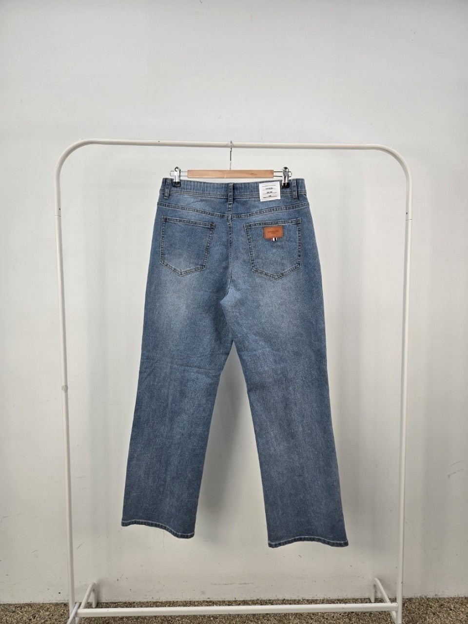 톰브라운 세미 일자 청바지