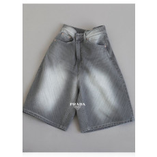 프라다 여성 워싱 그레이 데님 5부 청 반바지