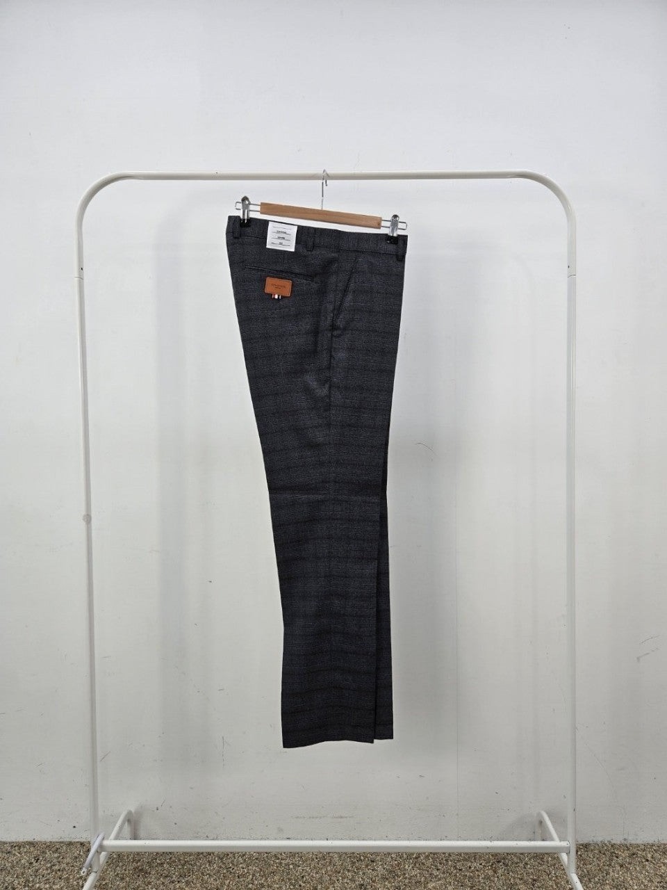 톰브라운 그레이 체크 슬렉스 (바지)