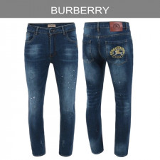 버버리 기사 프린트 워싱 청바지