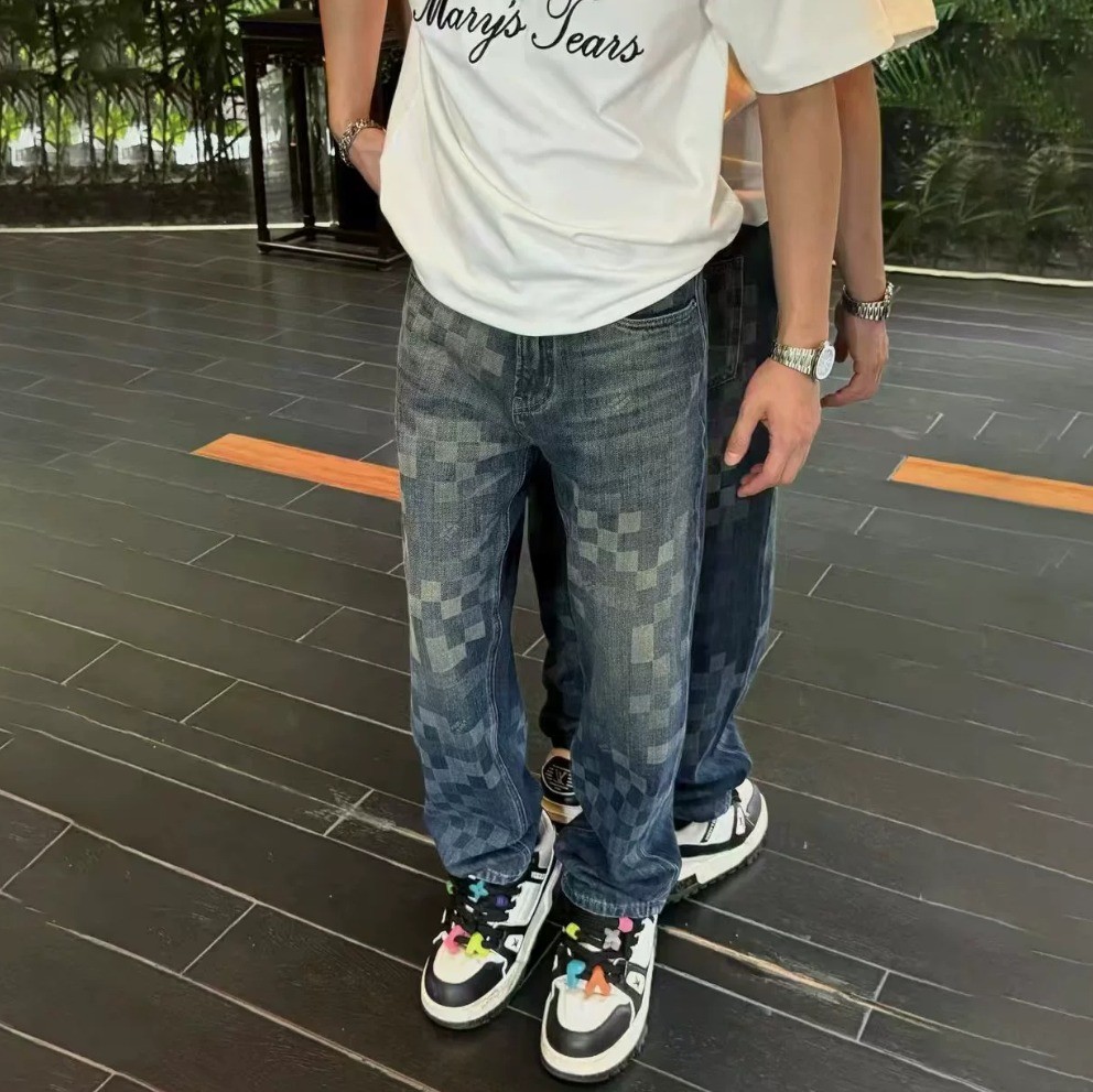 루이비통 멀티 모노 워싱 청바지