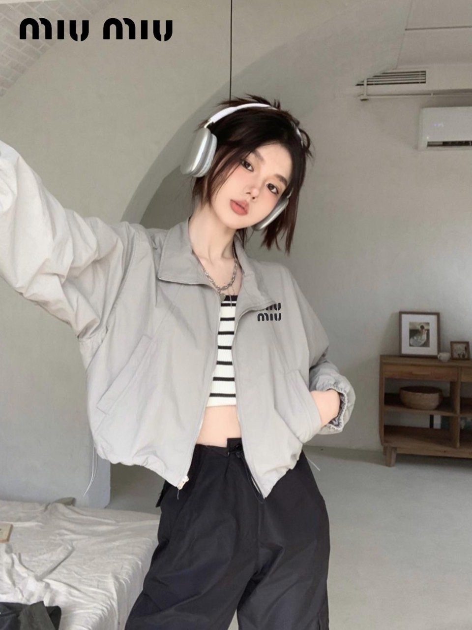 미우미우 여성 테크니컬 바람막이