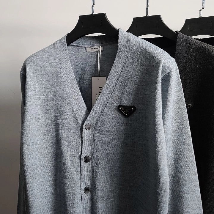 프라다 로고 와펜 가디건