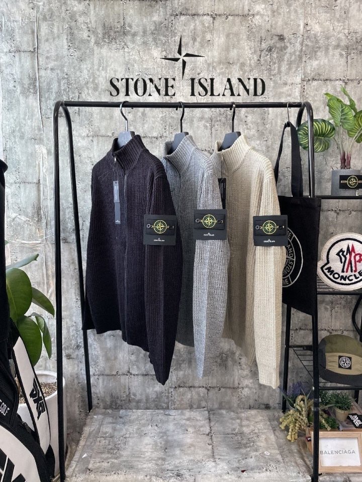 스톤아일랜드 베이직 니트 집업