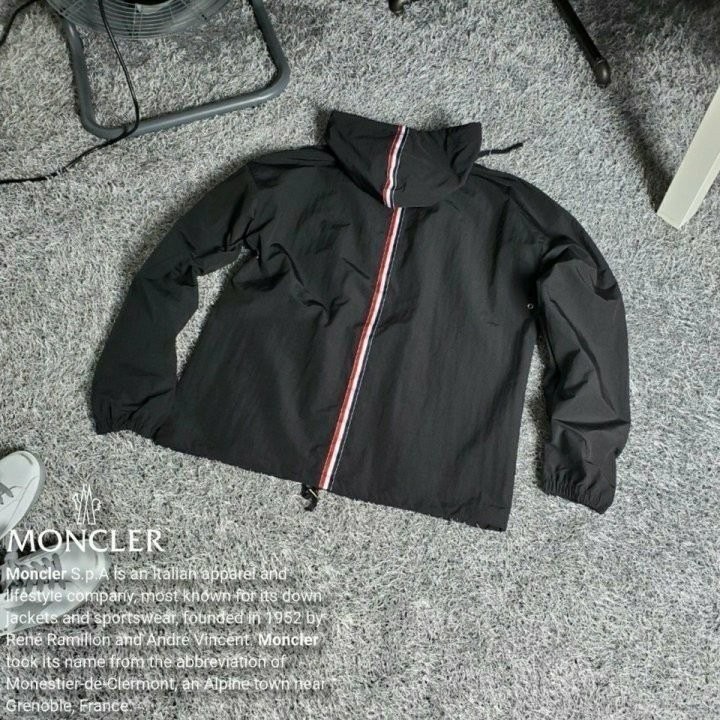 몽클레어 롤링스톤 세로 바람막이