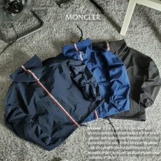 몽클레어 롤링스톤 세로 바람막이