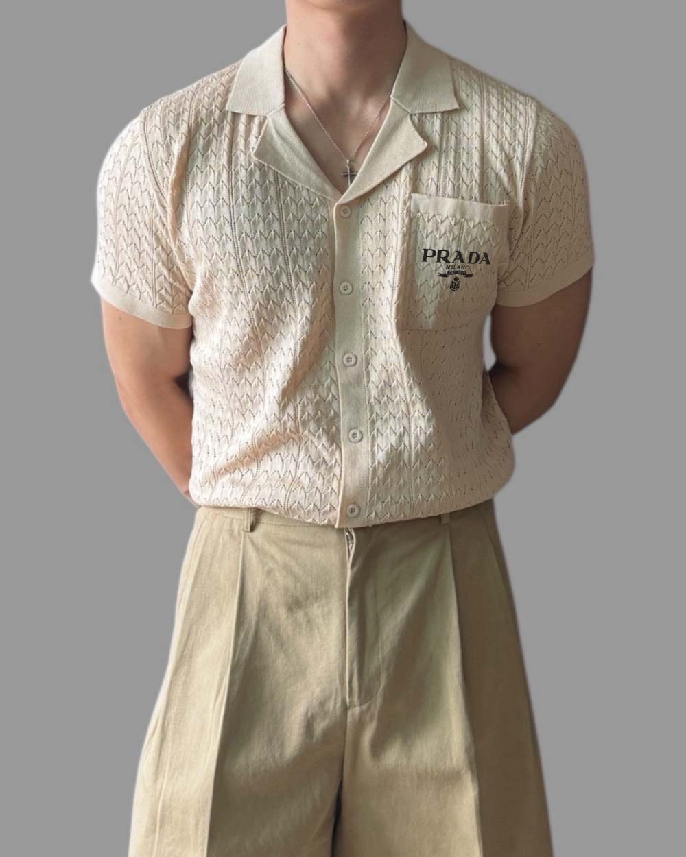 프라다 펀칭 카라 오픈 반팔 가디건