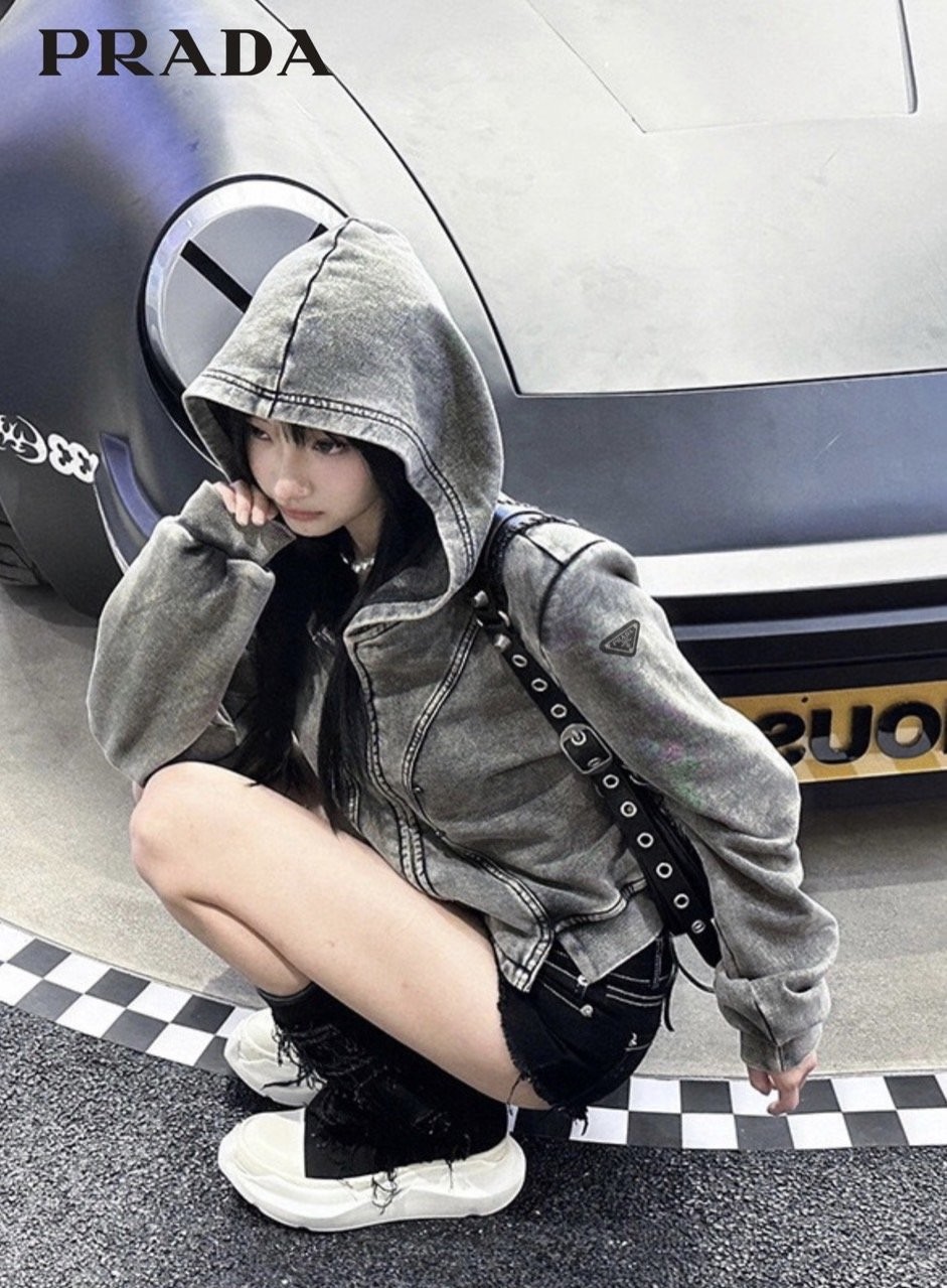 프라다 여성 삼각 로고 후드집업